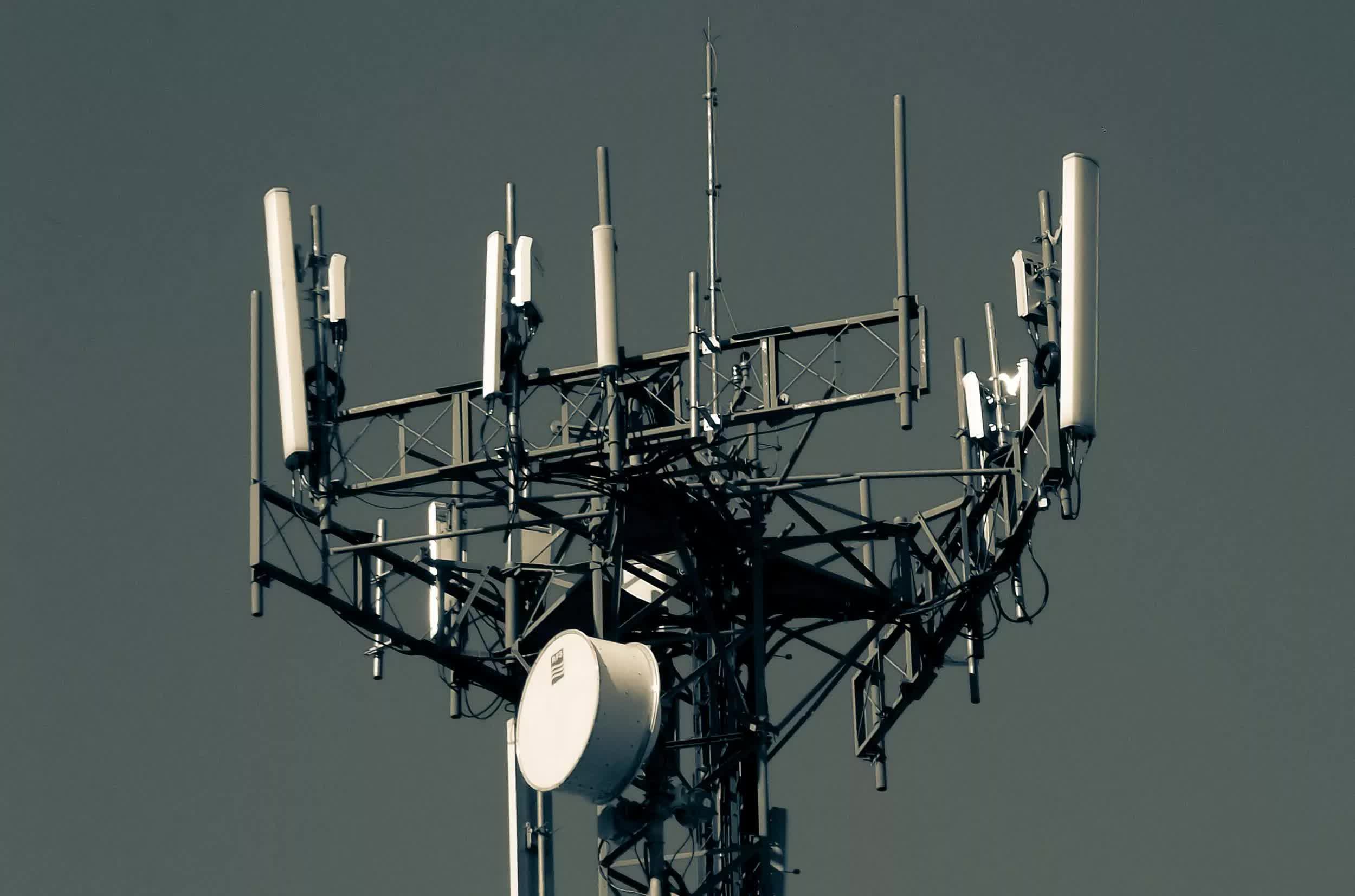 A homemade cell tower allowed fraudsters in the UK to bombard people with scam texts